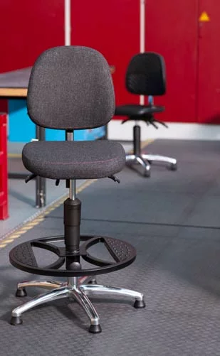 ueber_uns-10-arbeitsstuehle_industrie-meychair