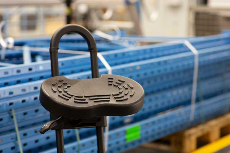 ueber_uns-14-arbeitsstuehle_industrie-meychair